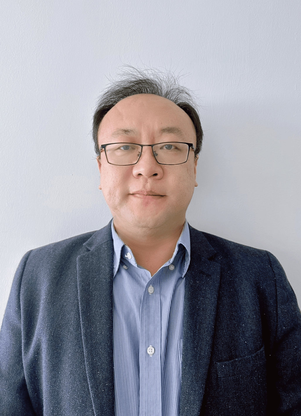 李铮图片