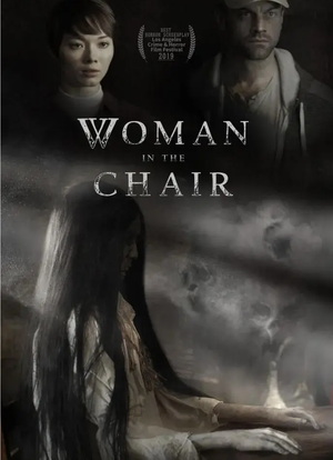坐着的女人海报封面图