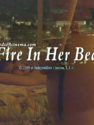 欲火在她的床上燃烧海报封面图